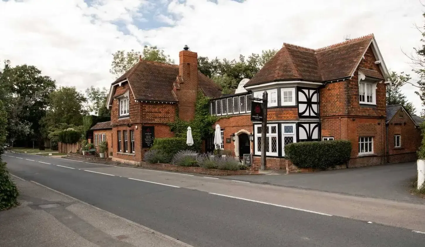 picture of a country pub